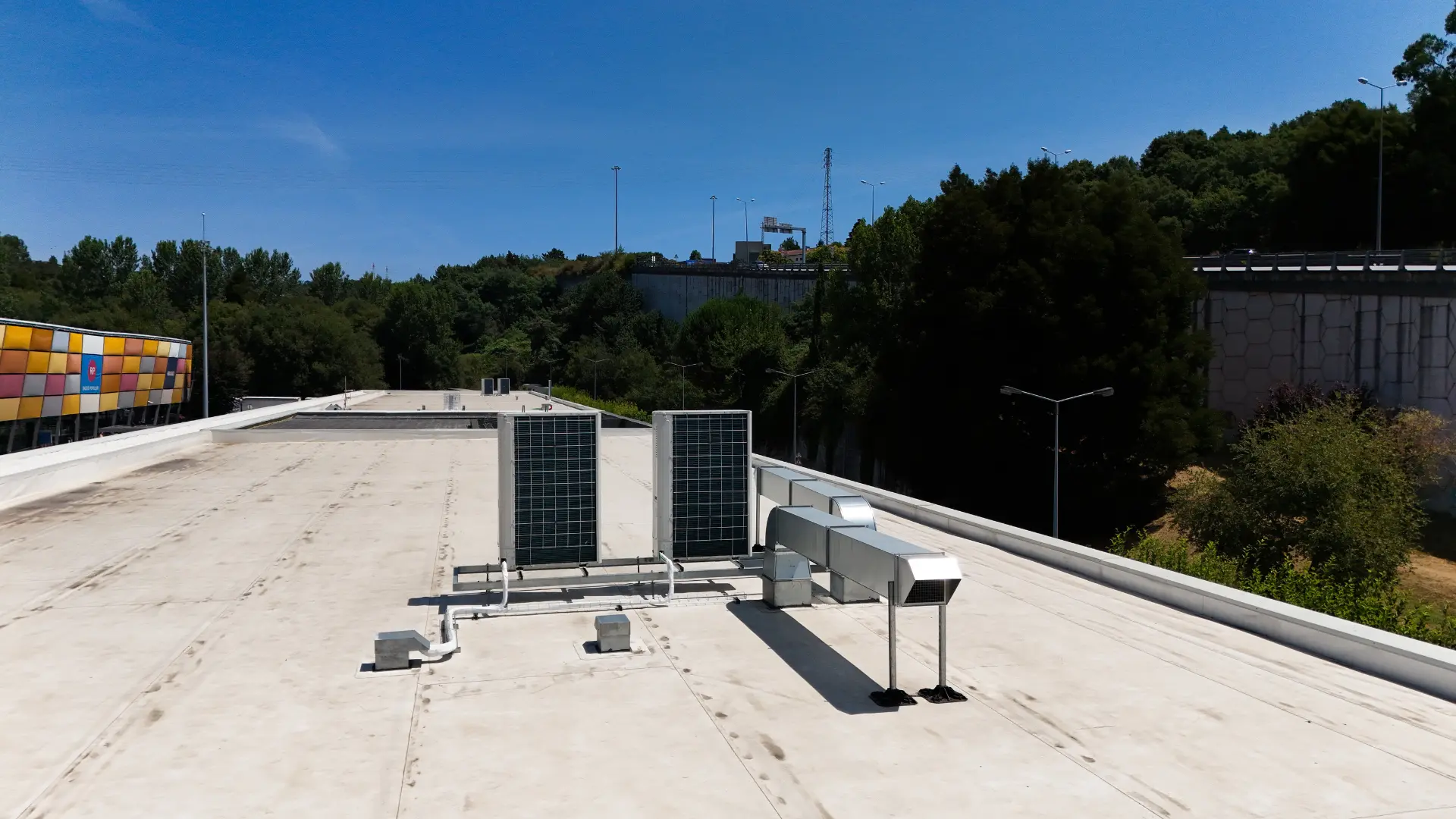 Tiendanimal e Proac - Serviço de Ar Condicionado e Sistema VRV